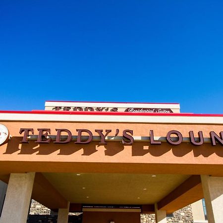 Teddy'S Residential Suites Watford City Eksteriør billede
