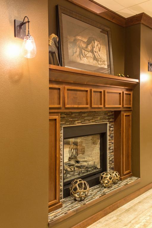 Teddy'S Residential Suites Watford City Eksteriør billede