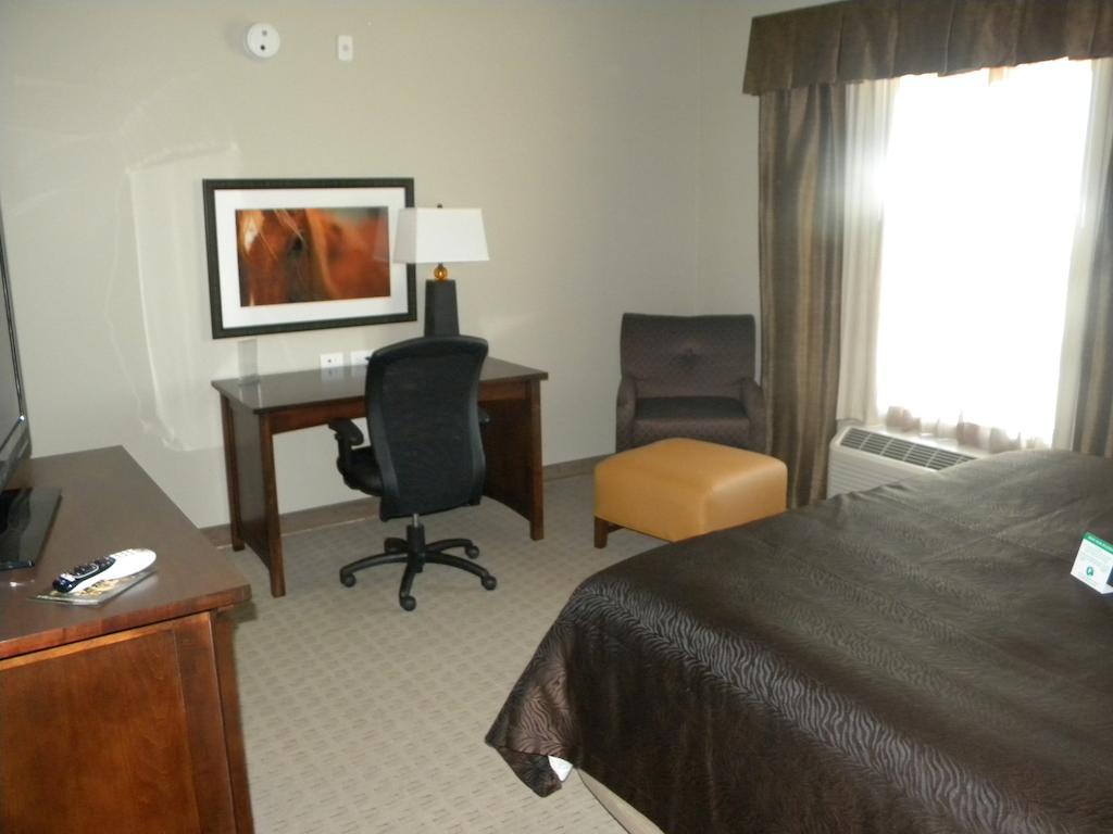 Teddy'S Residential Suites Watford City Eksteriør billede