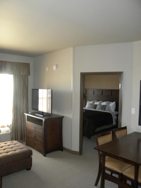 Teddy'S Residential Suites Watford City Eksteriør billede
