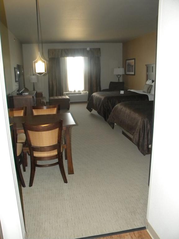 Teddy'S Residential Suites Watford City Eksteriør billede