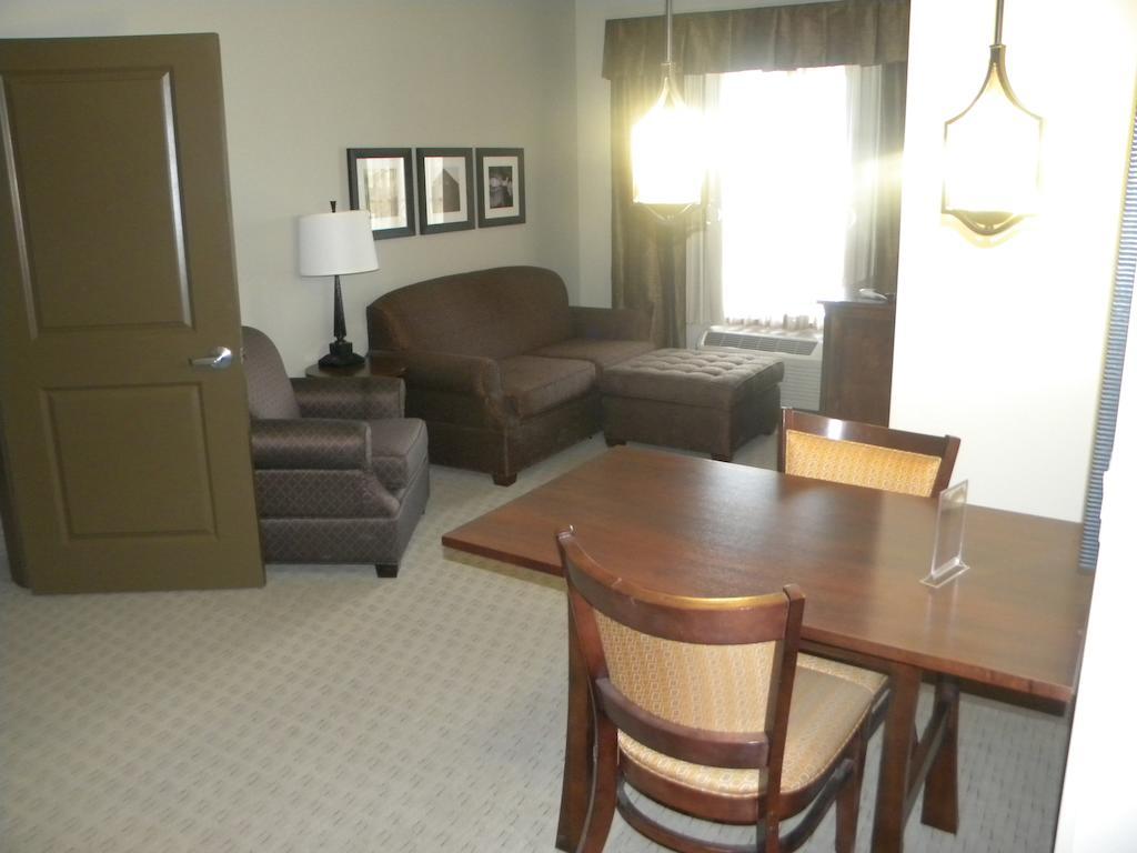 Teddy'S Residential Suites Watford City Eksteriør billede
