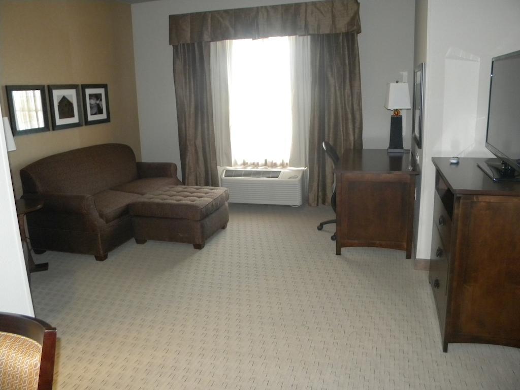 Teddy'S Residential Suites Watford City Eksteriør billede