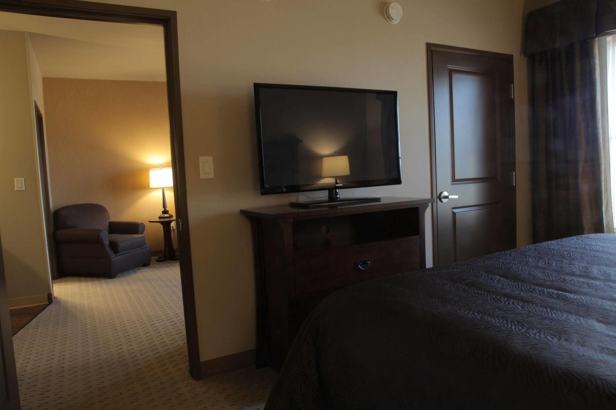 Teddy'S Residential Suites Watford City Eksteriør billede